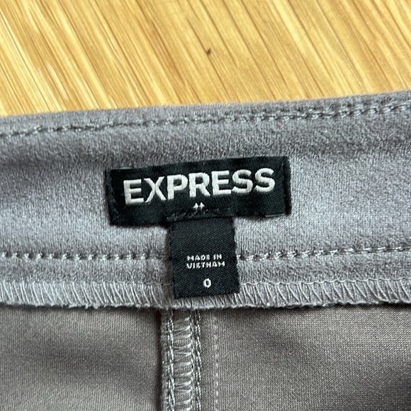 Express skirt. Gray. Size 0 - Picture 4 of 8